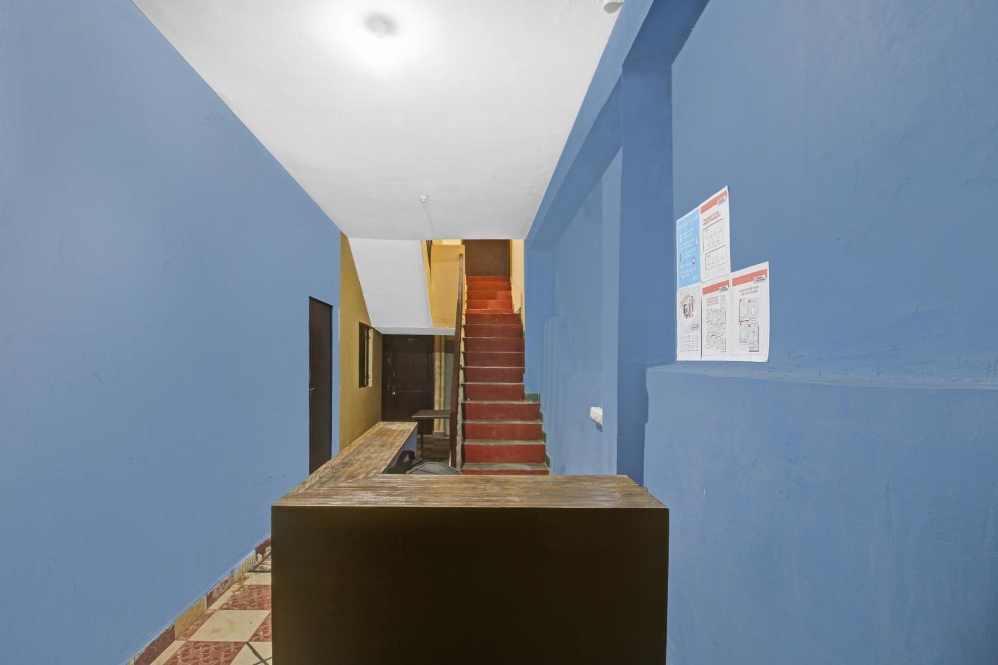 Hotel O Red N Blue Bhopal Exteriör bild